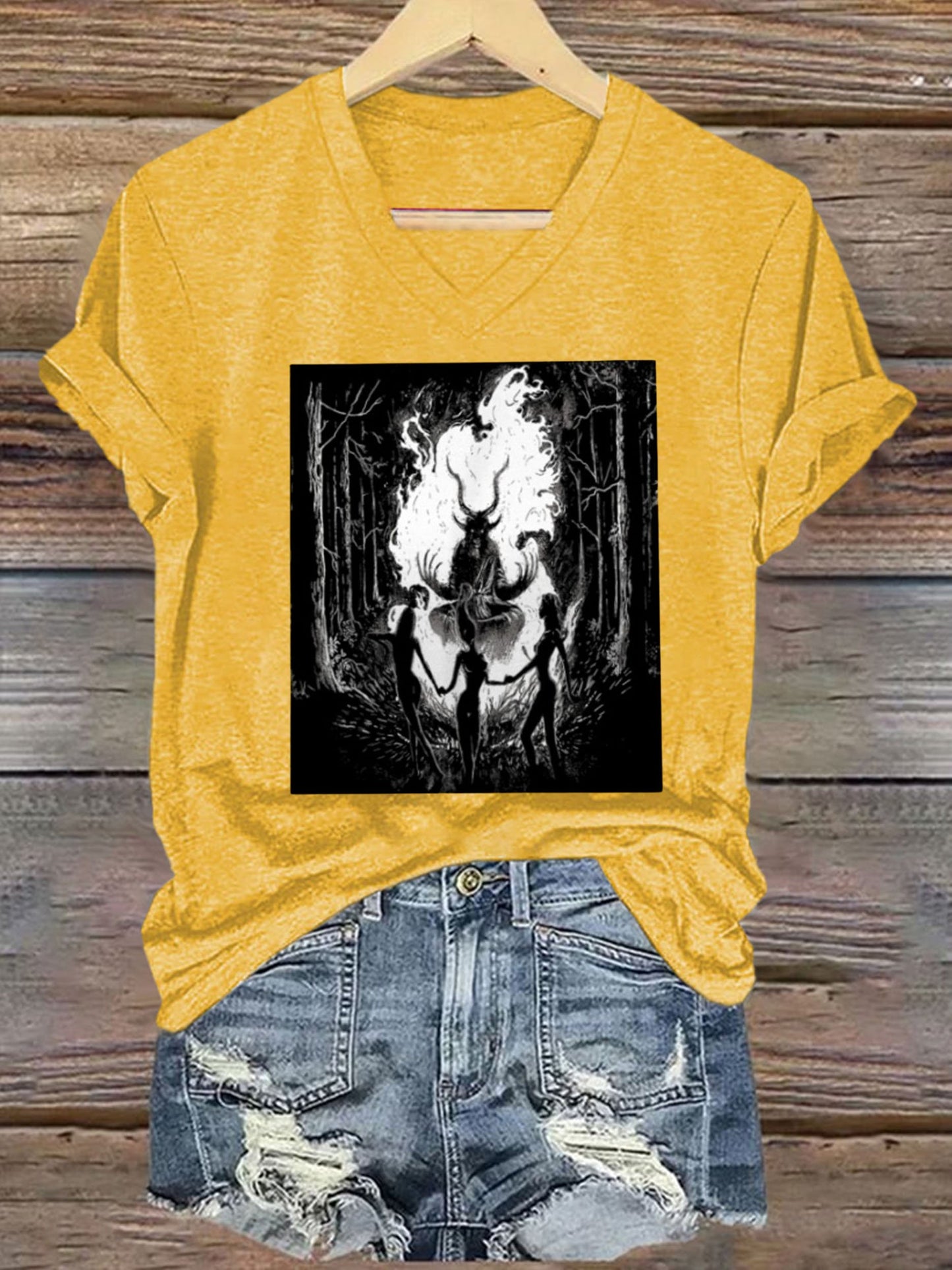 Women's Halloween Witch 1962 T-Shirt