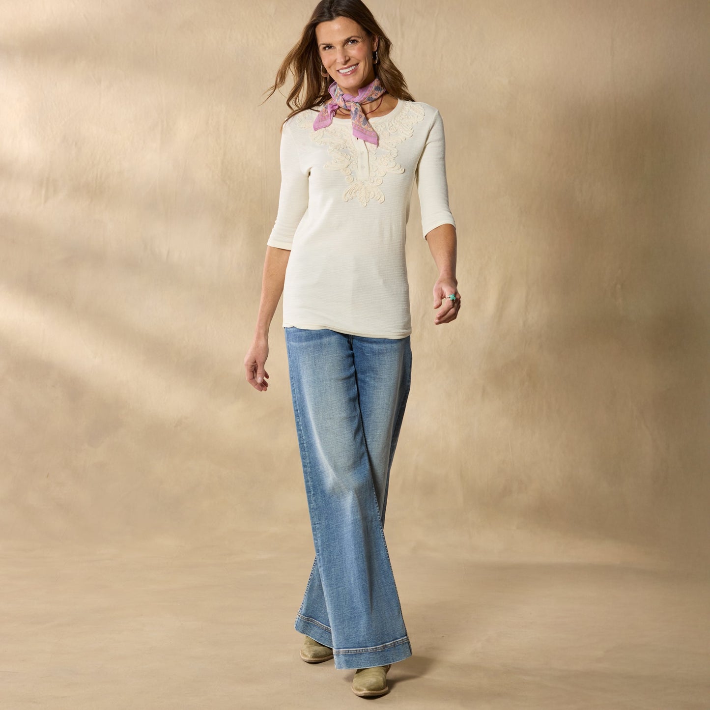 Hidalgo Henley, Petite