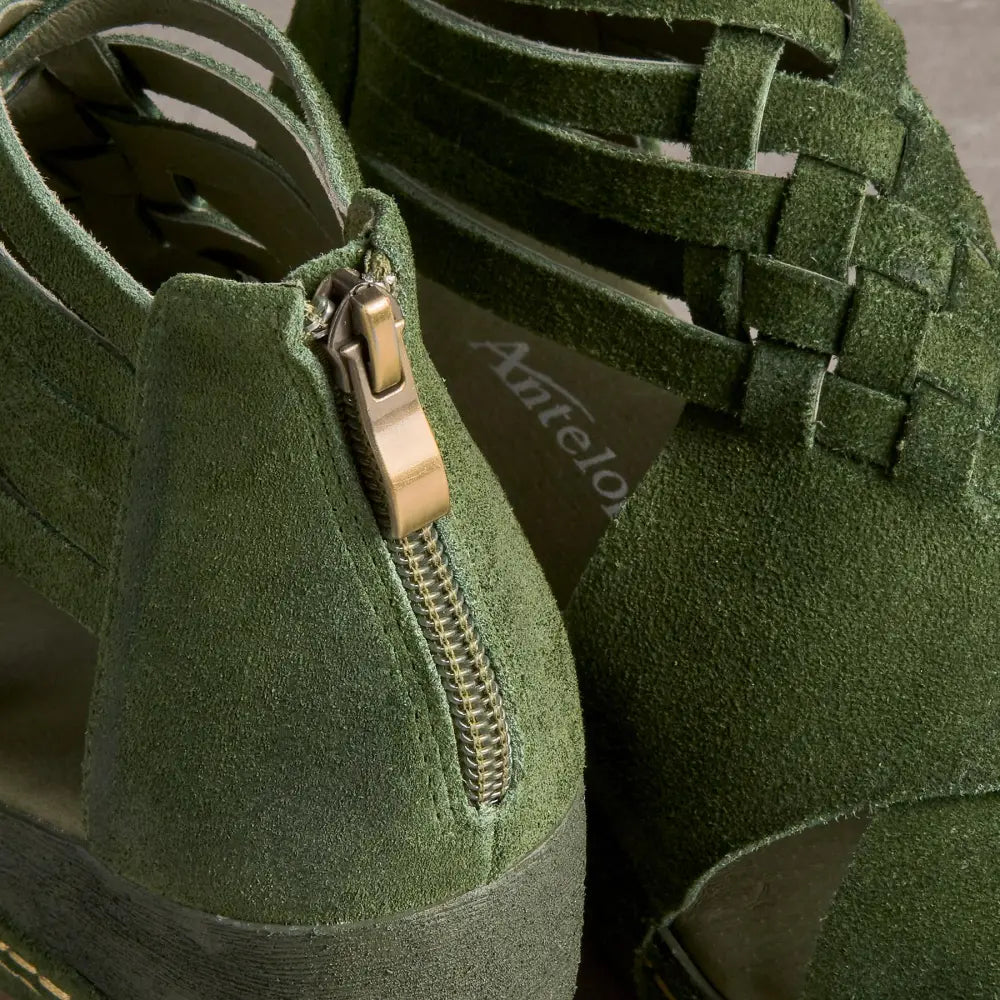 Rowena Wedges