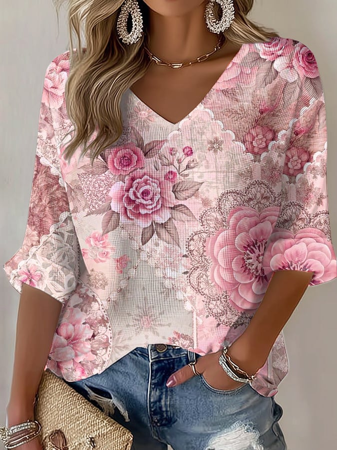 Women's Pink Art Print V Neck T-shirt