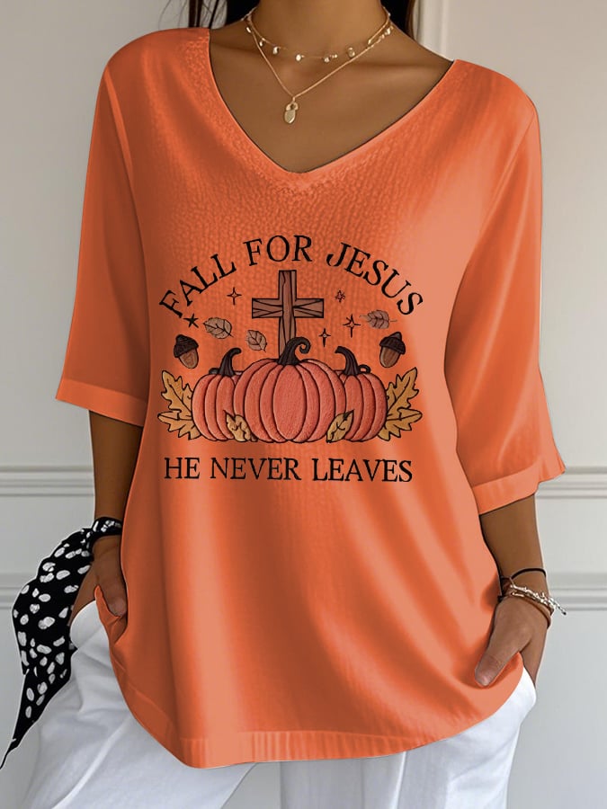 Women's Fall For Jesus He Never Leaves Print T-Shirt